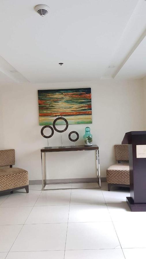 101 Newport Blvd C2 4F By Rechelle Nunag Pasay Exteriér fotografie
