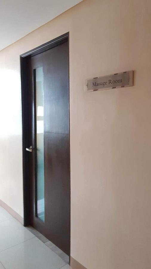 101 Newport Blvd C2 4F By Rechelle Nunag Pasay Exteriér fotografie